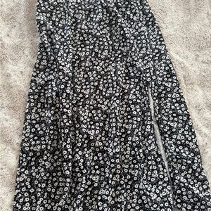 1XL Black and White Floral Patterned Maxi Skirt
